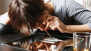 अंमली पदार्था विरोधात योजनाबद्ध उपाययोजना राबवा – जिल्हाधिकारी विनय गौडा