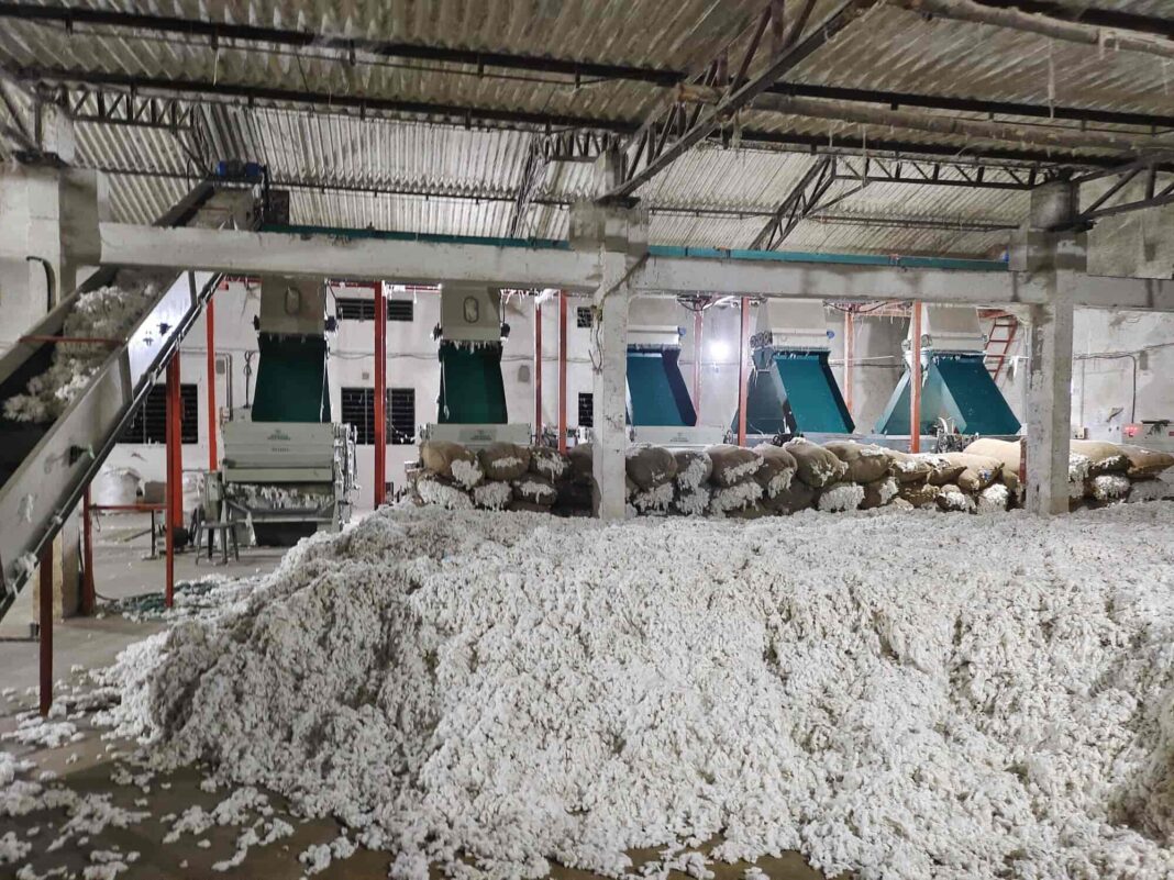 जिनिंगमध्ये ट्रक चालकाचा संशयास्पद मृत्यू; सुरक्षेचा प्रश्न ऐरणीवर