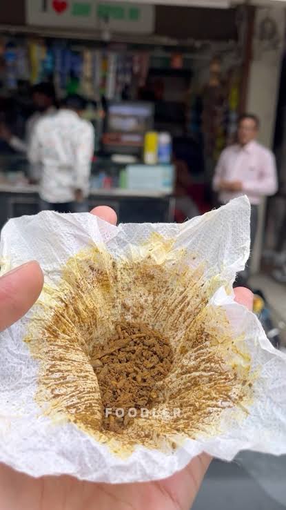 प्रशासनाचे दुर्लक्ष की अभय? कोरपना शहरात प्रतिबंधित सुगंधित तंबाखूची जोमात विक्री!